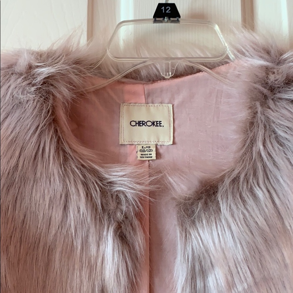 Cherokee | Kids Faux Fur Vest - Picture 4 of 7